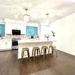 Casa Dolce Vita - Luxury Modern Stays - Flexible Monthly Arrangements Available 30-Night Minimum