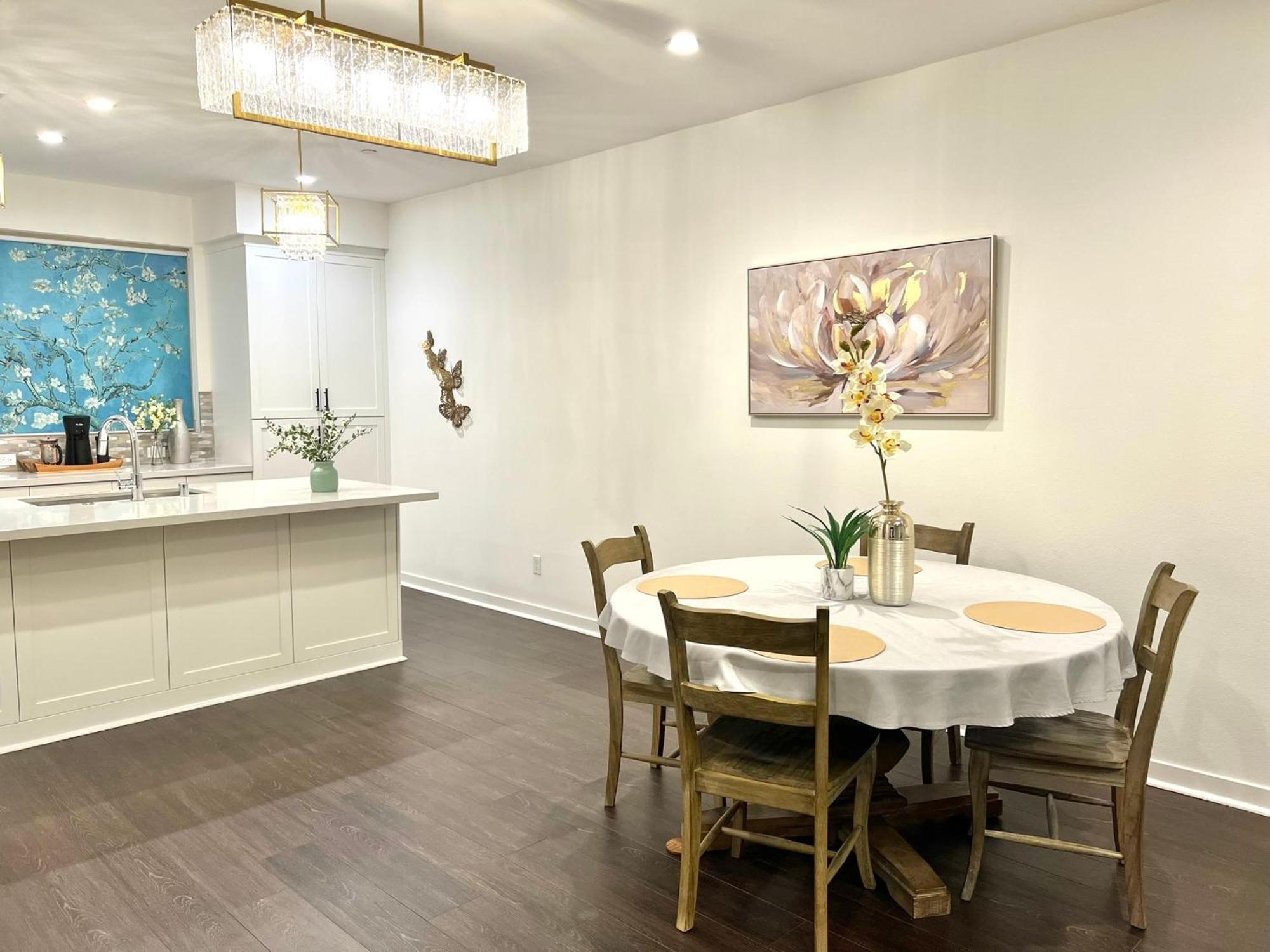 Casa Dolce Vita - Luxury Modern - Flexible Monthly Arrangements Available 30-night Minimum