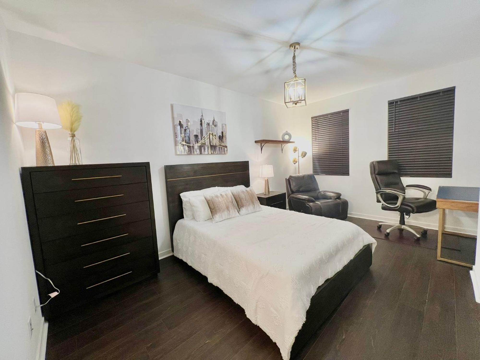 Casa Dolce Vita - Luxury Modern - Flexible Monthly Arrangements Available 30-night Minimum Holiday home *