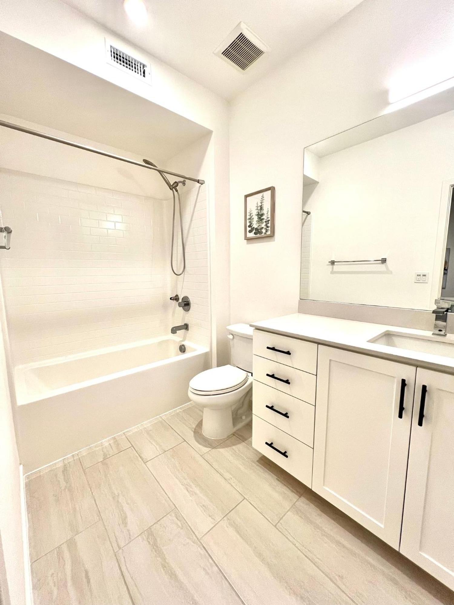 Holiday home Casa Dolce Vita - Luxury Modern - Flexible Monthly Arrangements Available 30-night Minimum *