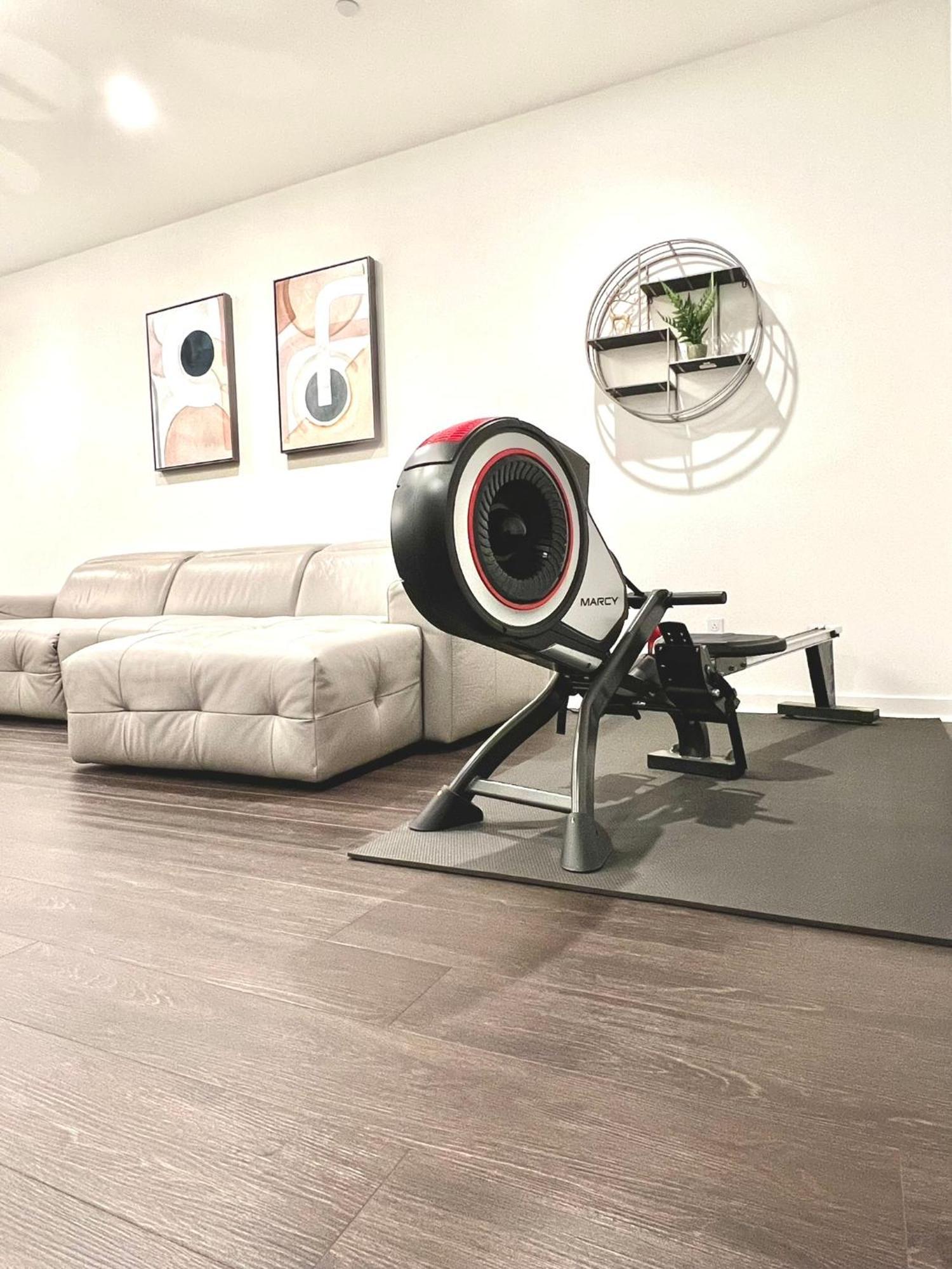 Holiday home Casa Dolce Vita - Luxury Modern - Flexible Monthly Arrangements Available 30-night Minimum